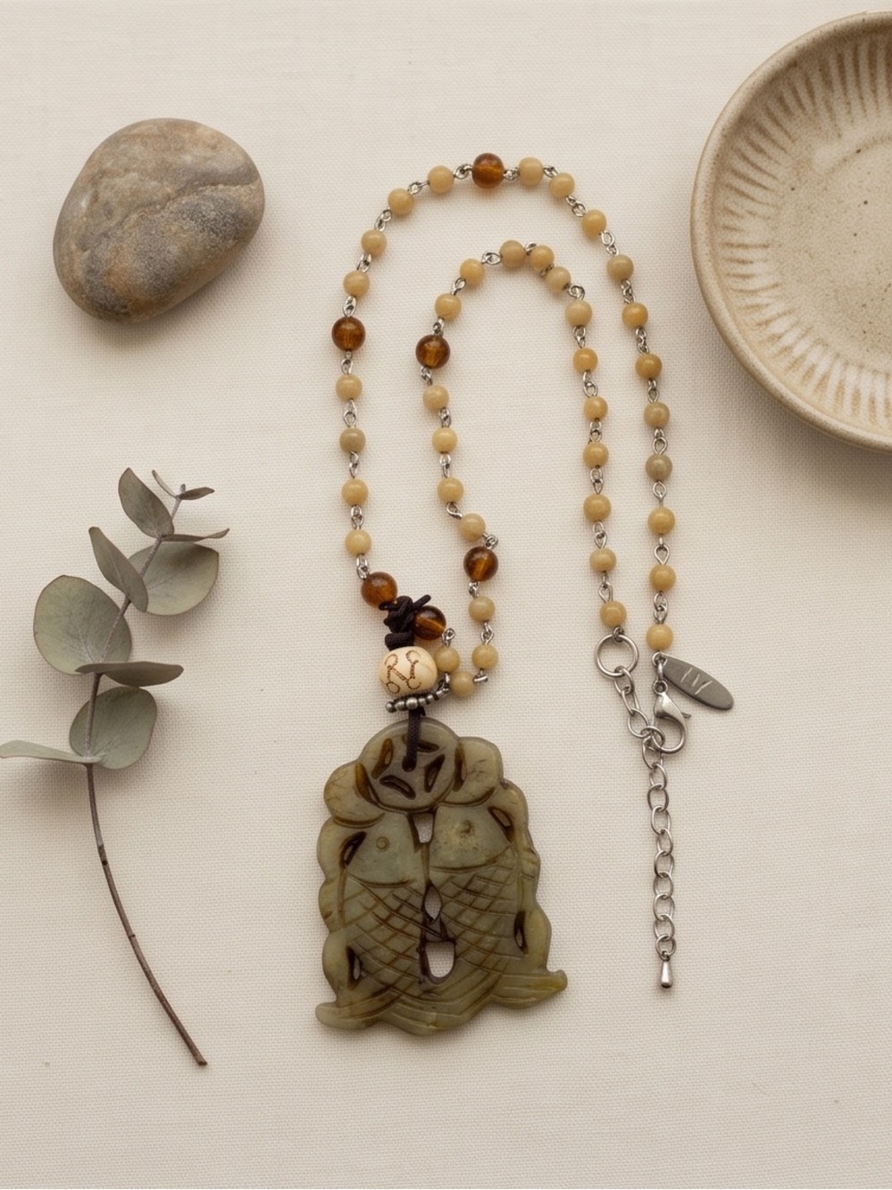 Vintage Carved Faux Jade Double Fish Pendant Unisex hi Necklace